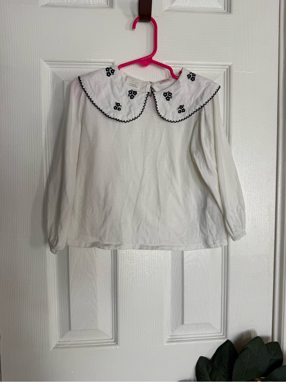 Girls' White Long-Sleeve Top with Embroidered Peter Pan Collar size 3